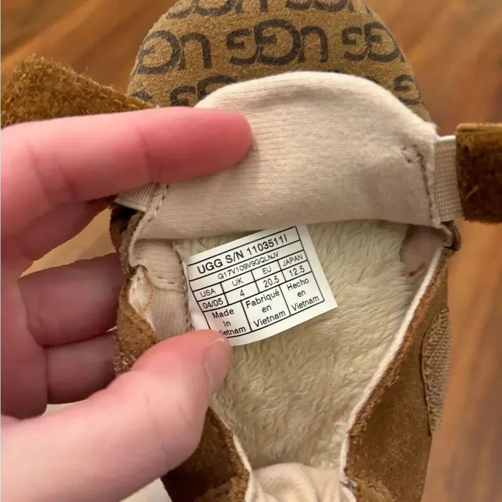 UGG Roos crib shoes chestnut slippers